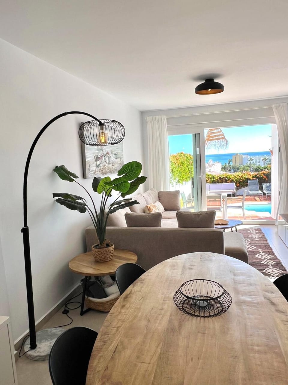 Living room, Dining area, Sea view, Swimming pool