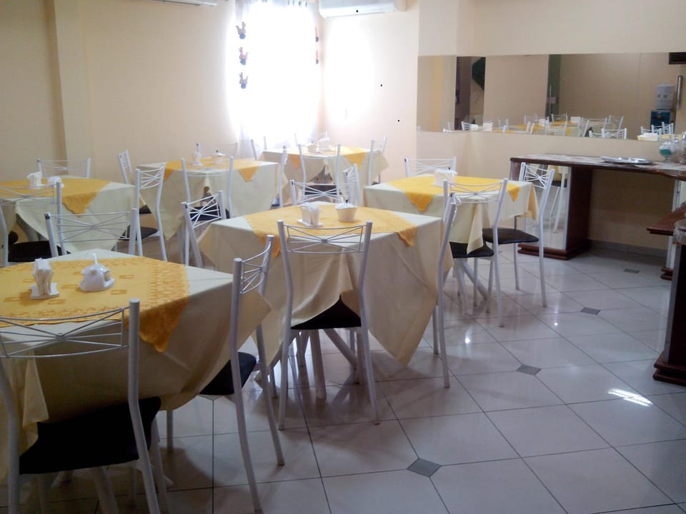 Restaurant/places to eat, Area and facilities