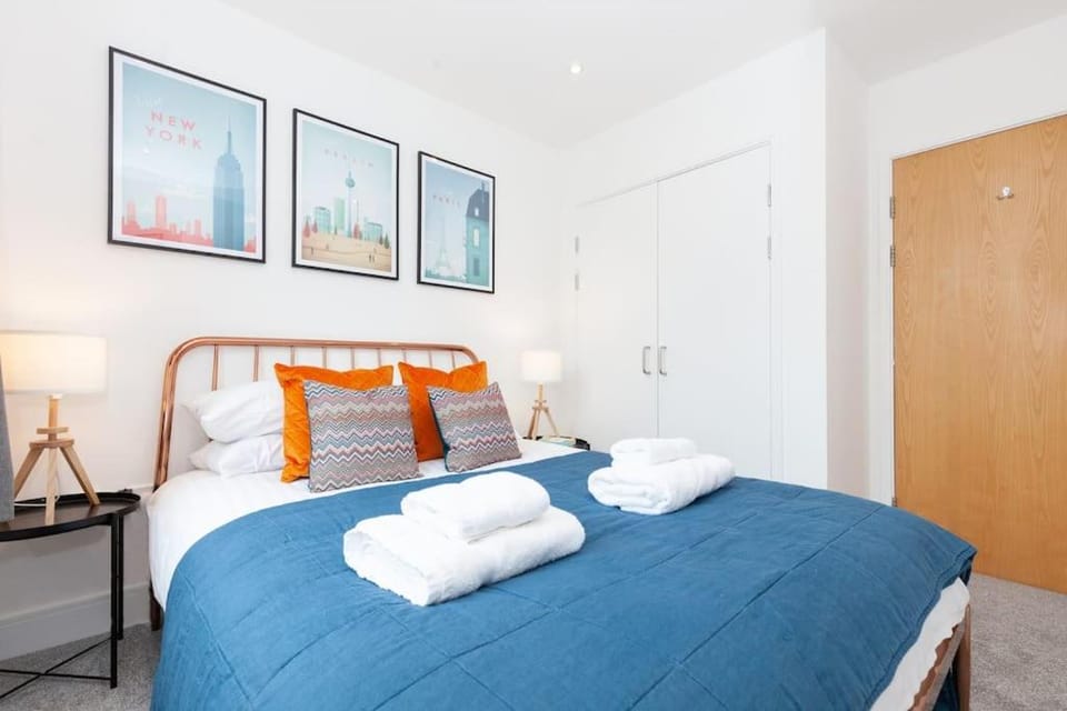 Oxfordshire Living - The Tolkien Apartment - Oxford Apartment in Oxford