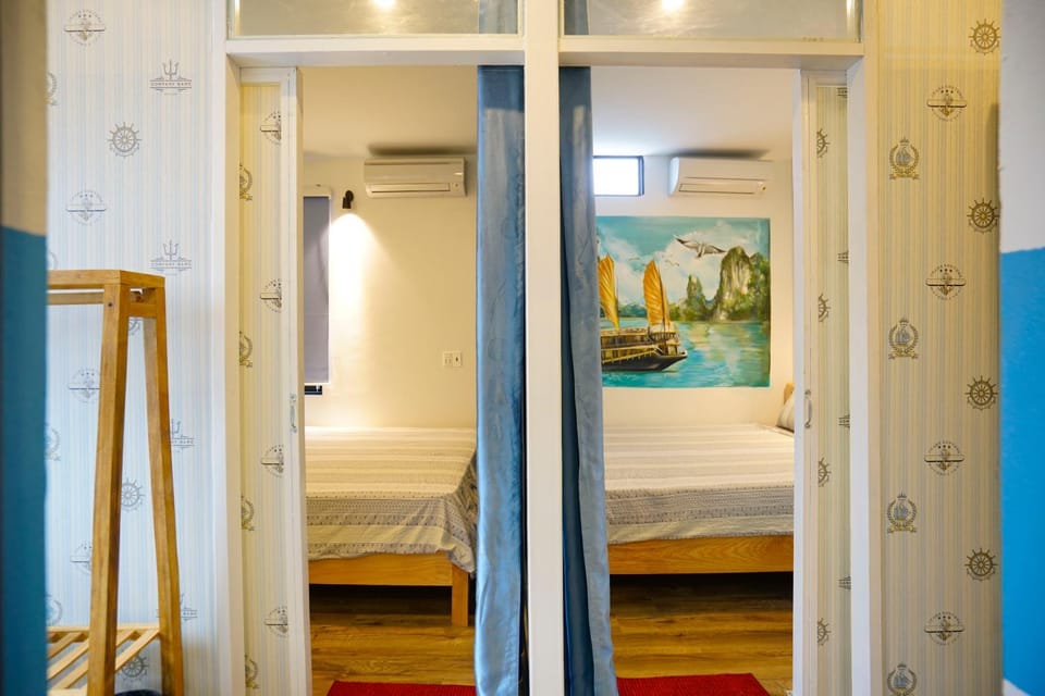 Bed, bunk bed