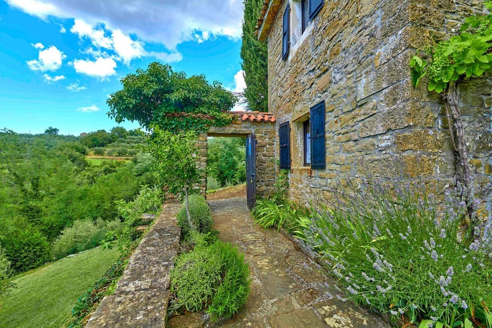 Funtana in Grožnjan (Haus für 2-3 Personen) House in Istria County