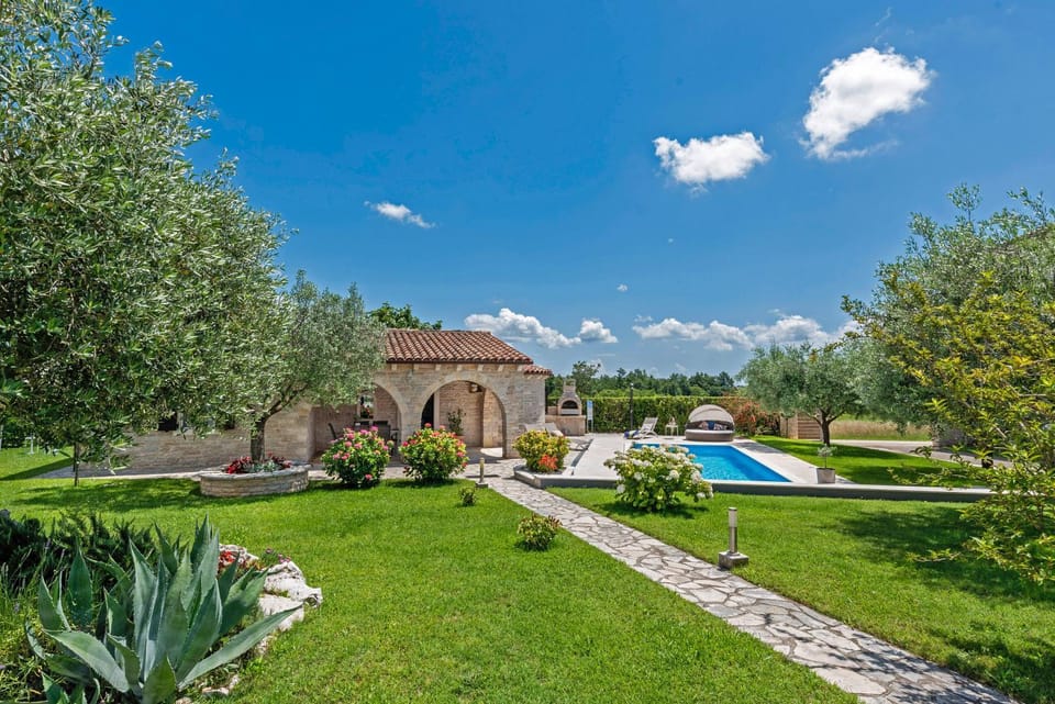 Istranka in Frkeči (Haus für 4 Personen) House in Istria County