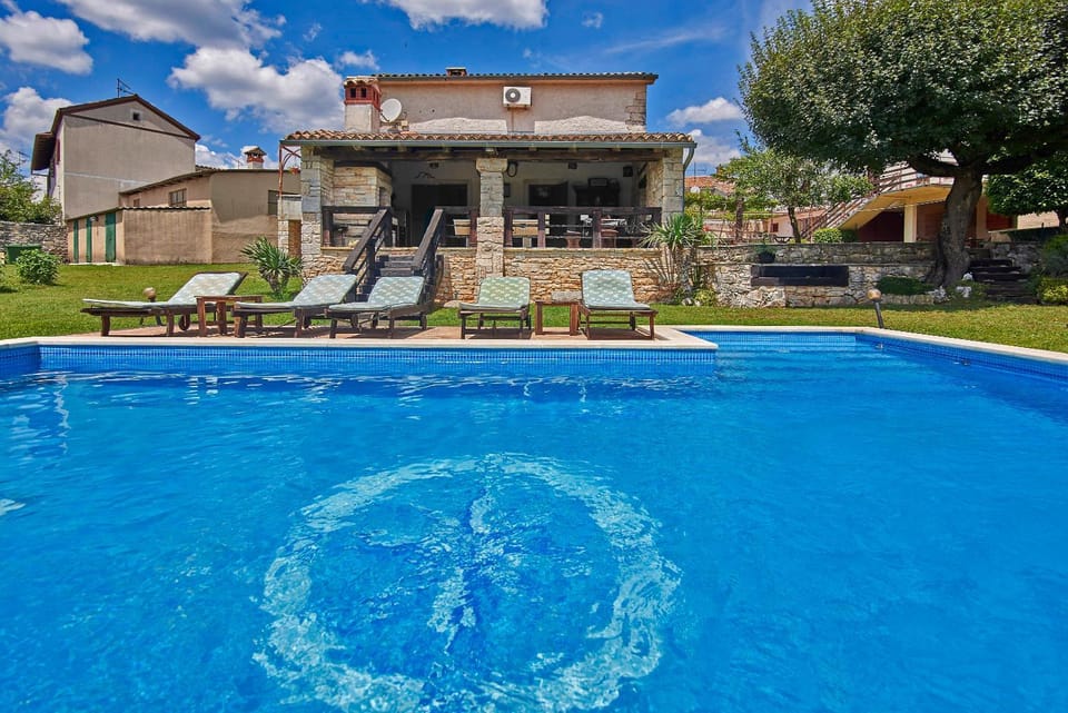 Stara Hiža in Sveti Petar u Šumi (Haus für 6-8 Personen) House in Istria County