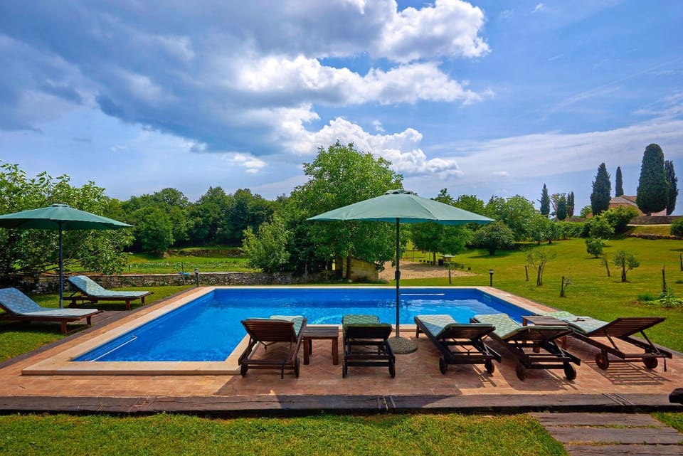 Stara Hiža in Sveti Petar u Šumi (Haus für 6-8 Personen) House in Istria County