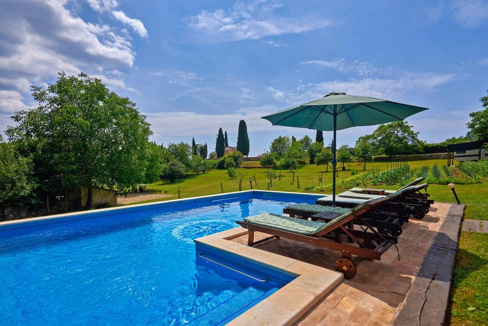 Stara Hiža in Sveti Petar u Šumi (Haus für 6-8 Personen) House in Istria County