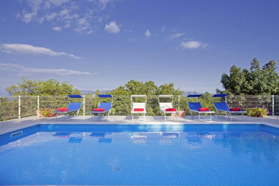 Villa Mirta in Crni (Haus für 8 Personen) Villa in Istria County