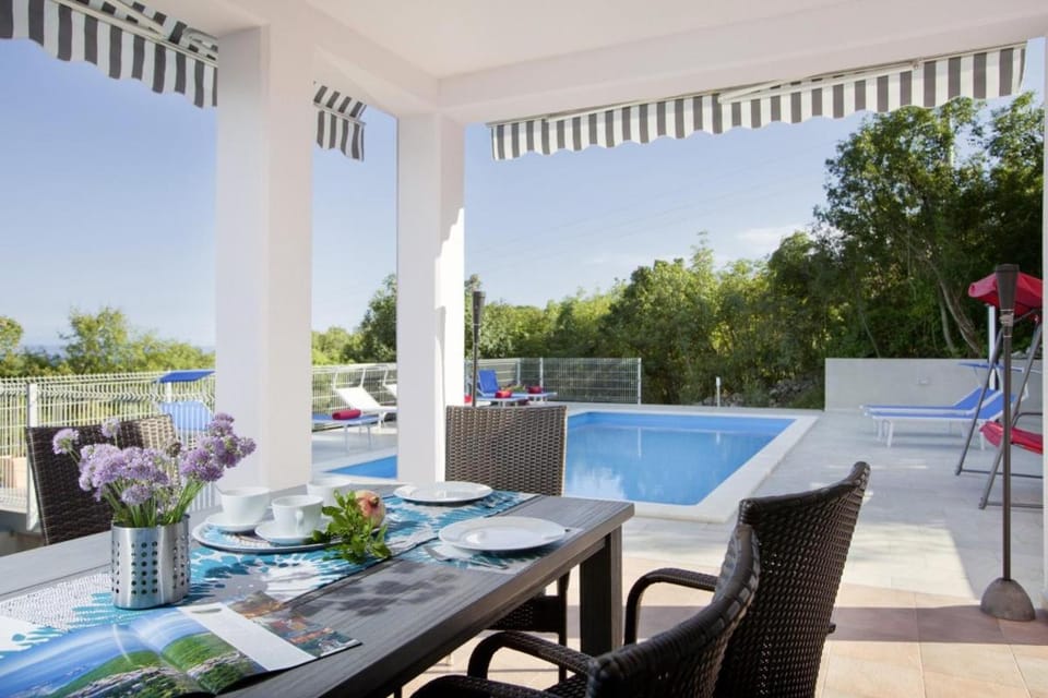 Villa Mirta in Crni (Haus für 8 Personen) Villa in Istria County