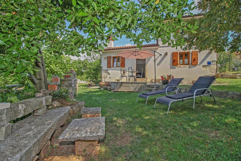 Jakov in Županići (Haus für 2-4 Personen) House in Istria County