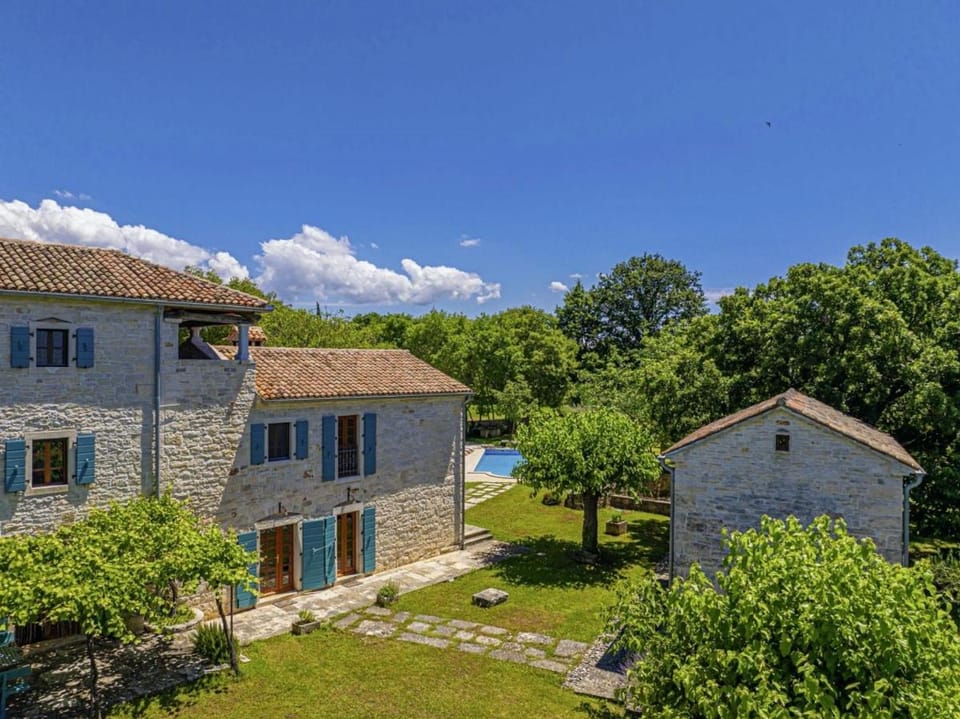 Villa Salambati 9 in Salambati (Haus für 8-9 Personen) Villa in Istria County