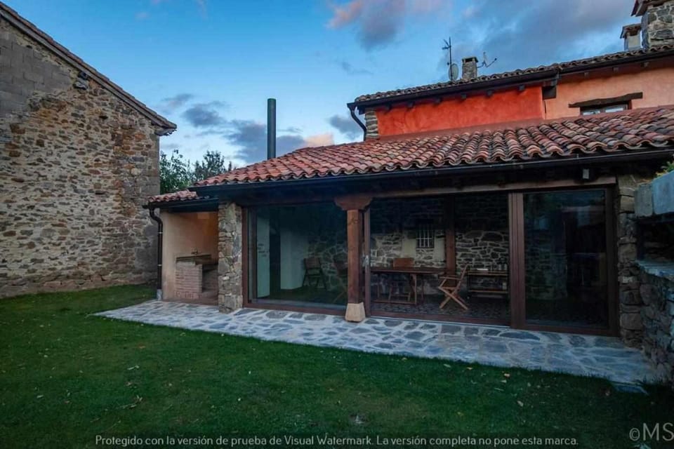 CASA RURAL LA CORVA Chalet in Cantabria