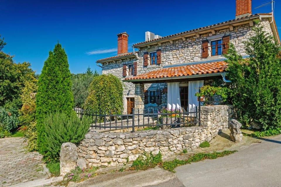 Albino in Kršan (Haus für 6 Personen) Villa in Istria County