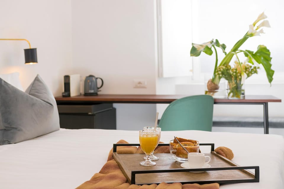 Coffee/tea facilities, Decorative detail, Bedroom