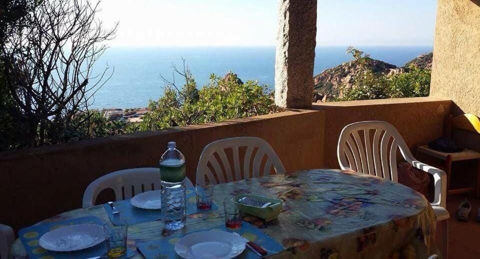 Day, Natural landscape, View (from property/room), Balcony/Terrace, Dining area, Sea view