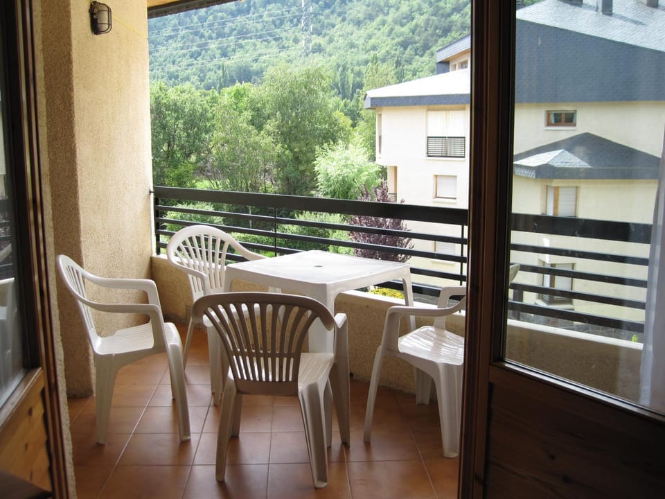 Balcony/Terrace, Garden view