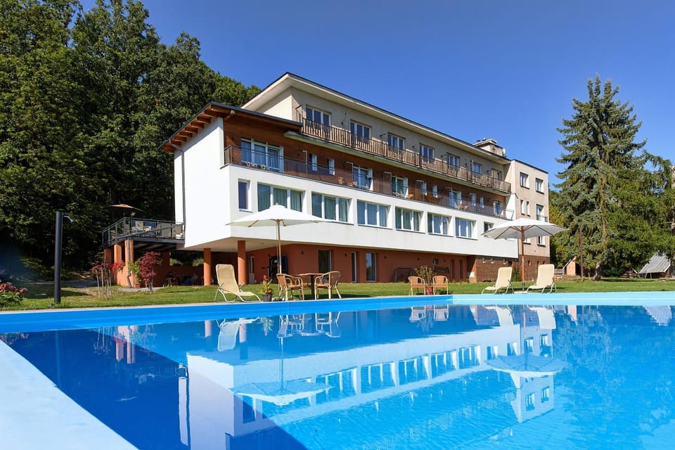 Property building, Swimming pool