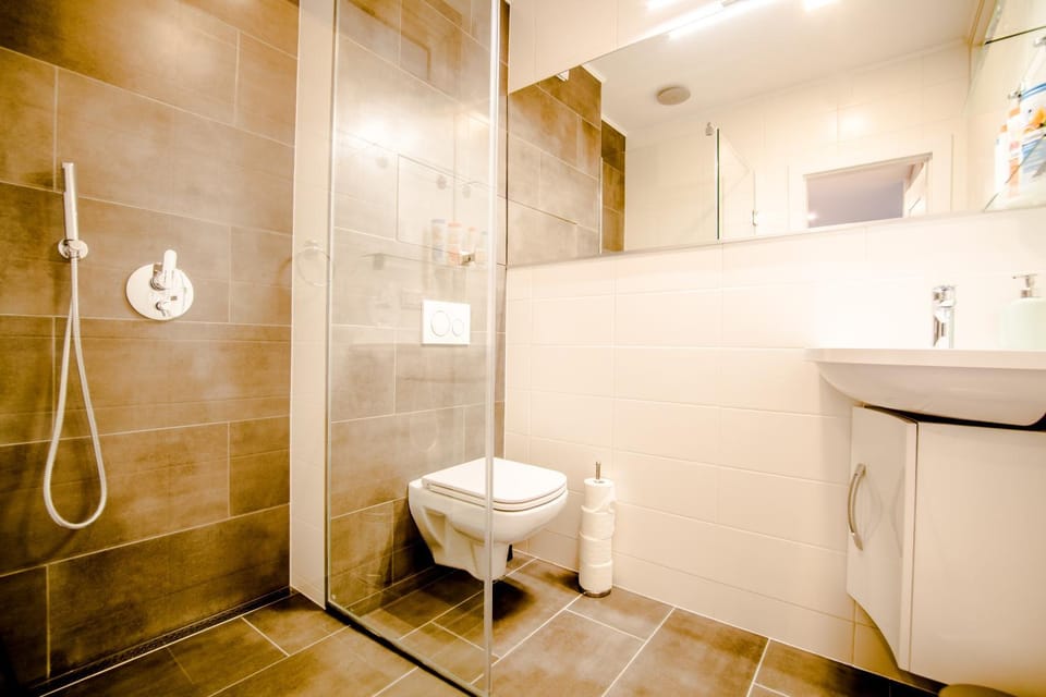 Bathroom, Photo of the whole room