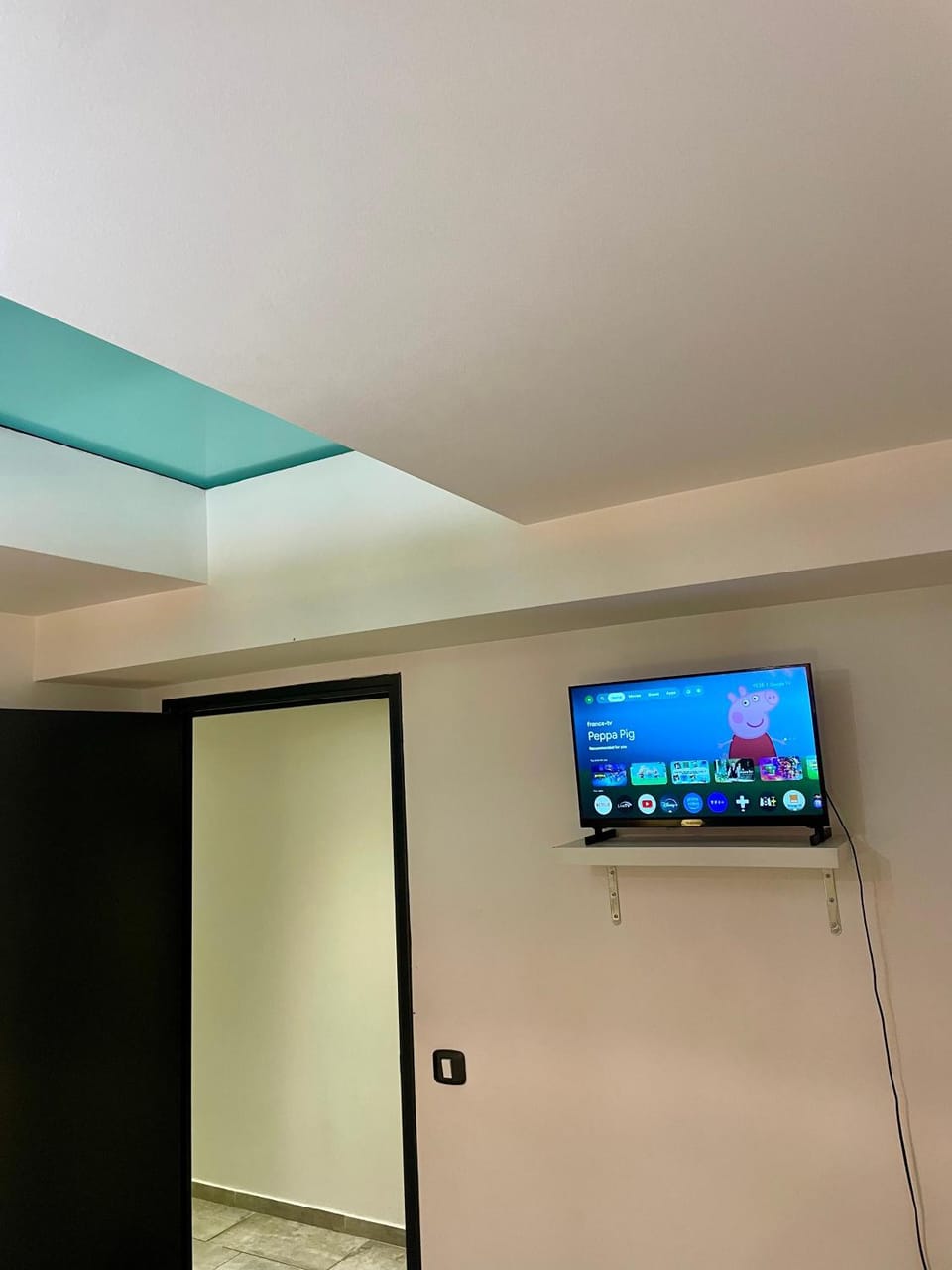 Flat on 2 floors near stade de france Apartment in Aubervilliers