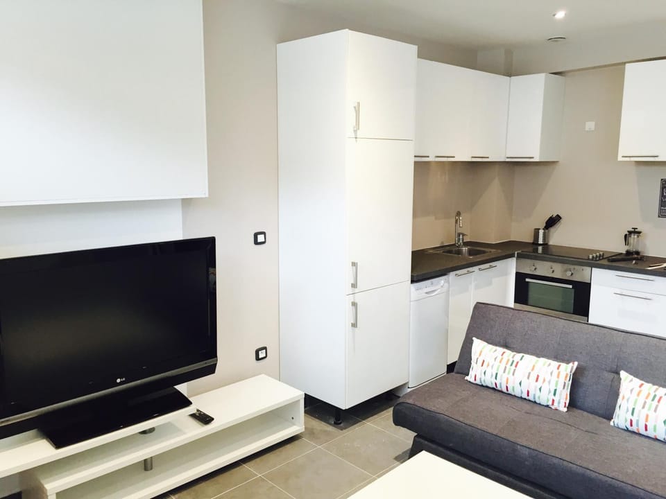 Communal lounge/ TV room, Living room