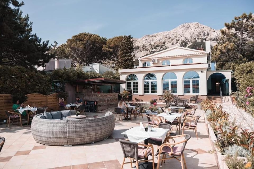 Property building, Seating area, Mountain view