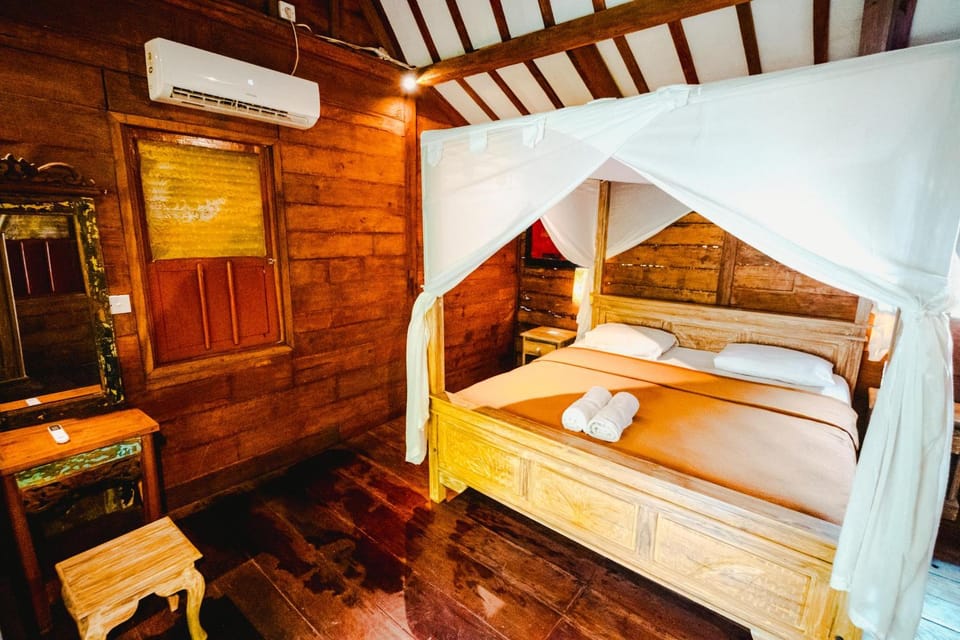 Bed, Photo of the whole room, bunk bed