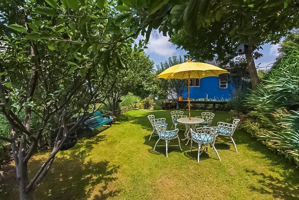 Garden, Seating area
