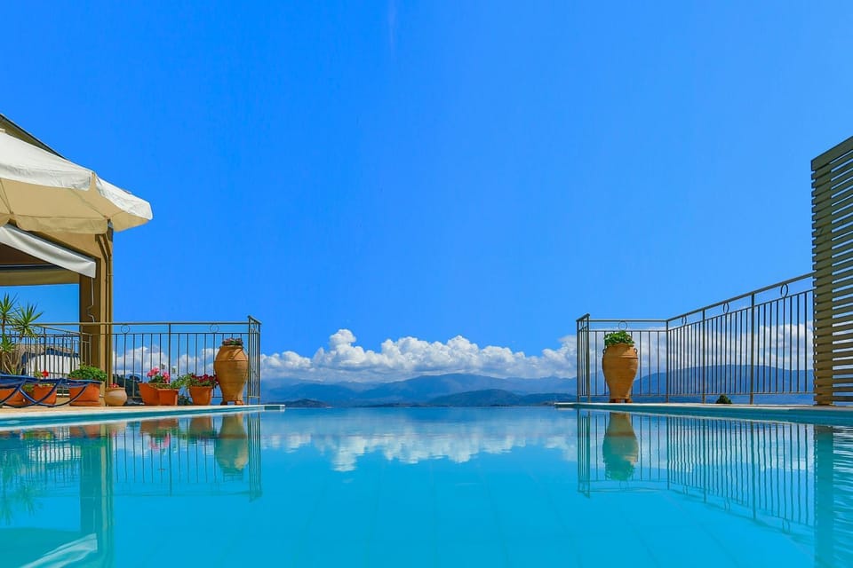 Day, Mountain view, Pool view, Sea view, Swimming pool, sunbed