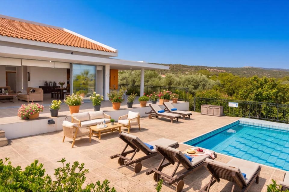 Property building, Patio, View (from property/room), Swimming pool, sunbed