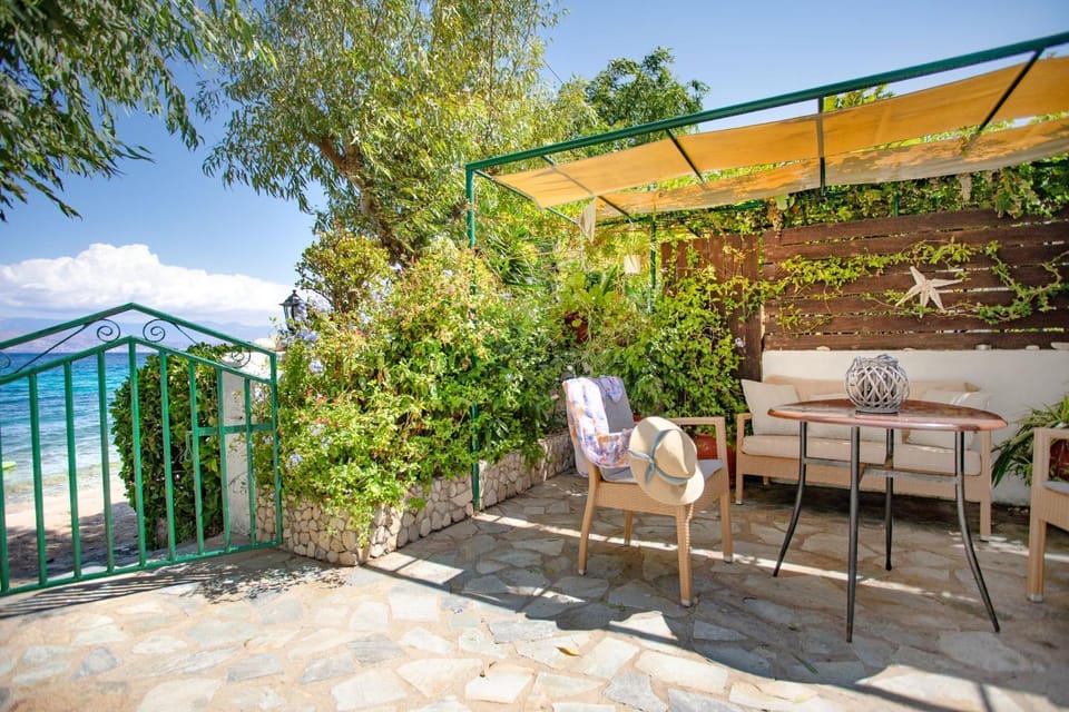 Patio, Day, Garden, View (from property/room), Balcony/Terrace, Seating area, Dining area, Garden view