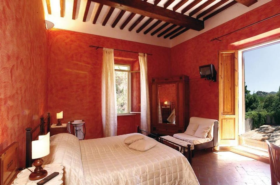 Day, Photo of the whole room