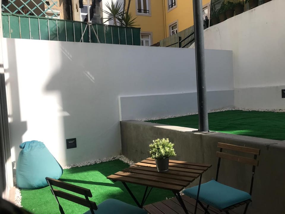 Senhora do Monte Apartment 1(dto) with Outdoor Area Apartment in Lisbon