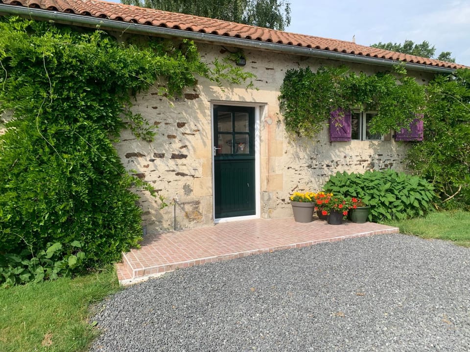 GÎTE Les Buis House in Nouvelle-Aquitaine