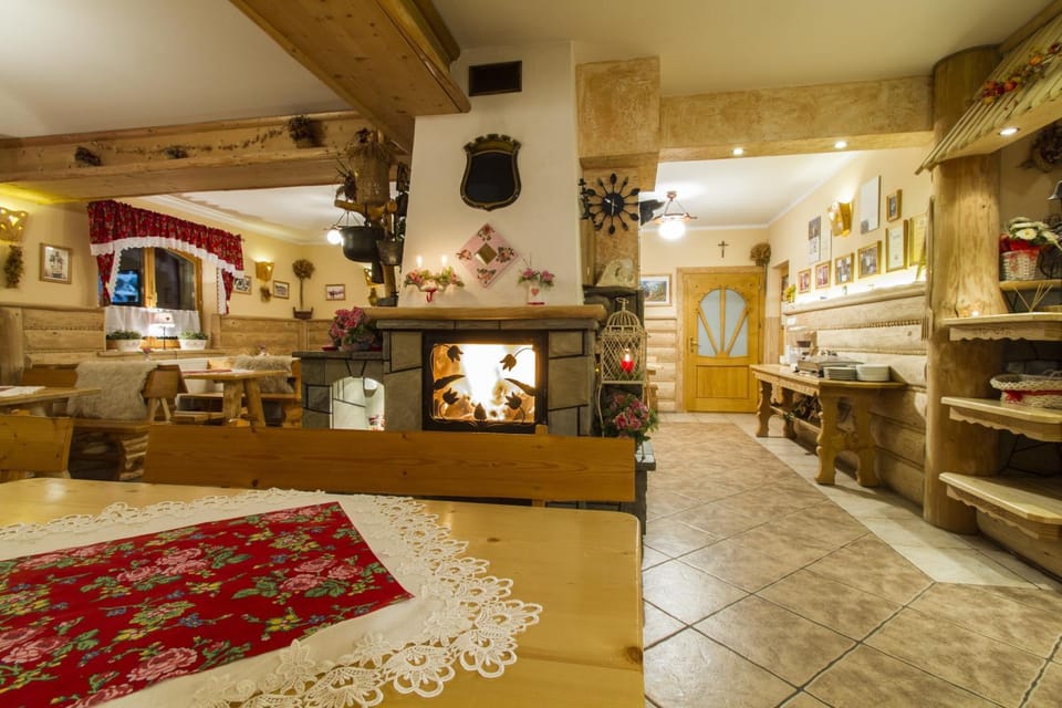 Living room, Other, Seating area, Dining area, On site, fireplace