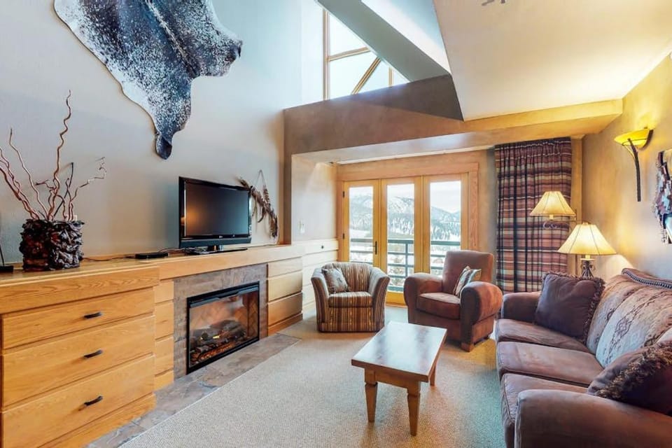 Shoshone 1993 Apartment in Big Sky