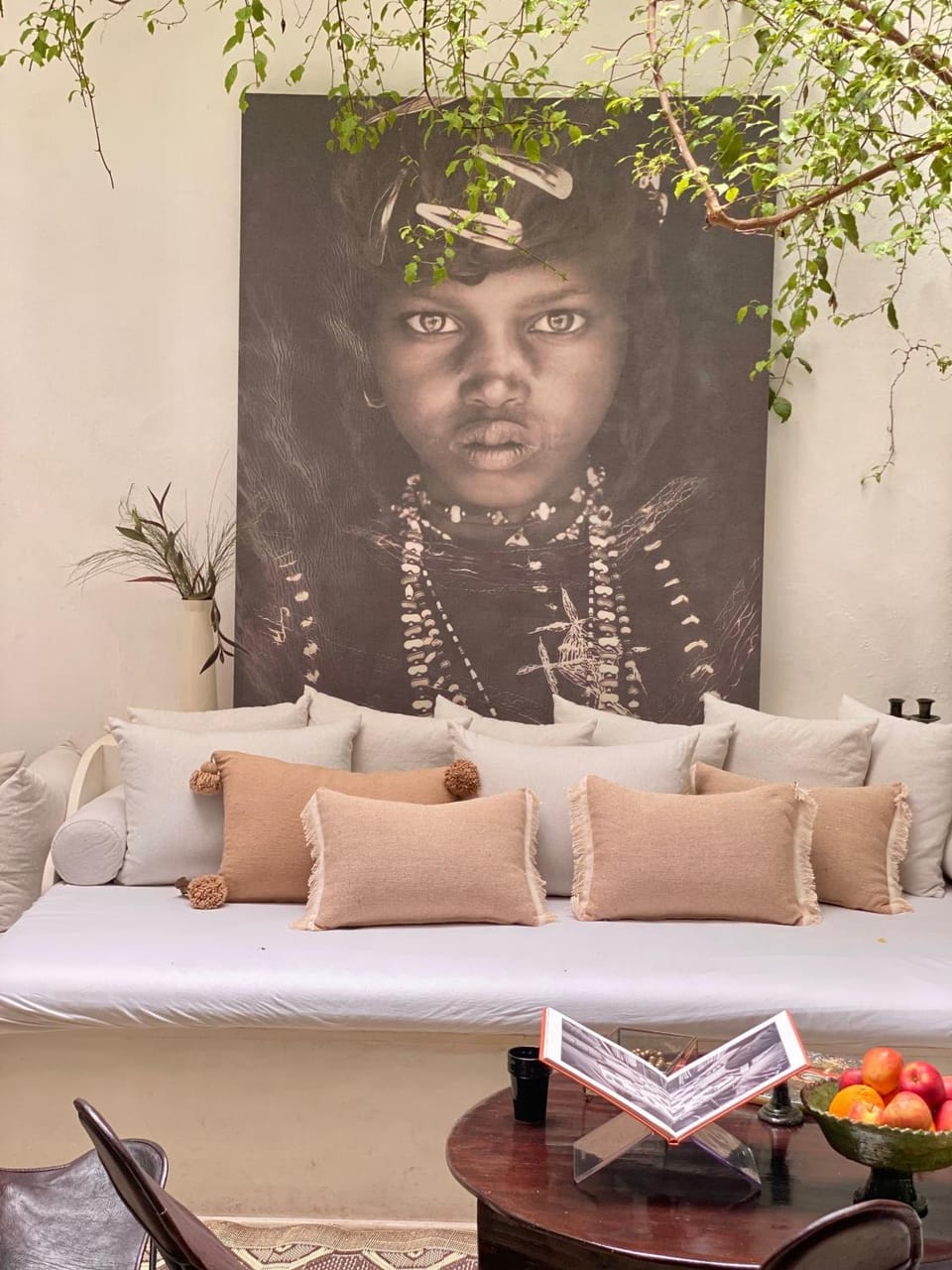 Living room, Decorative detail, Seating area