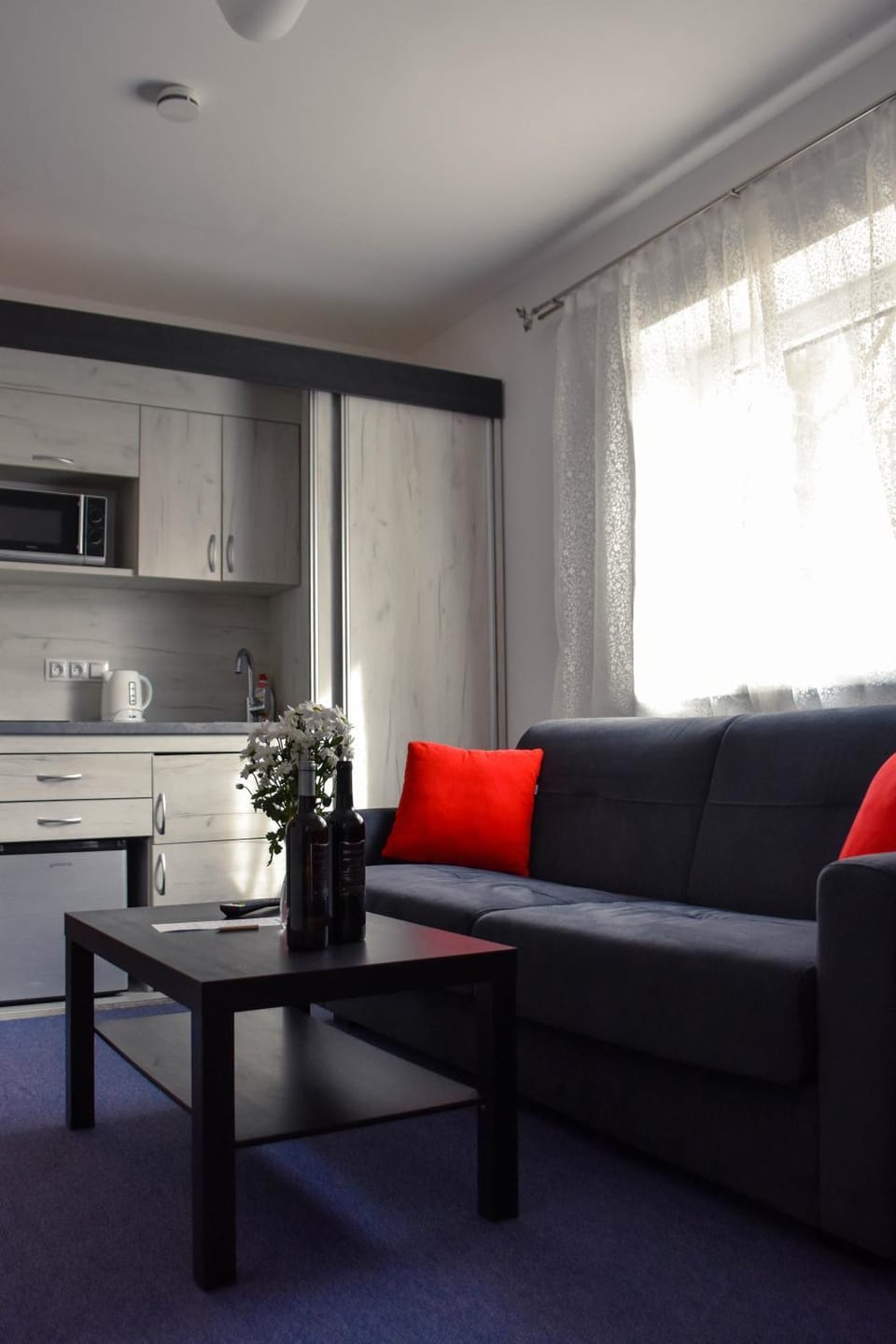 Kitchen or kitchenette, Decorative detail