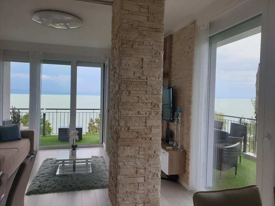 Best Panoráma Apartman Apartment in Siófok
