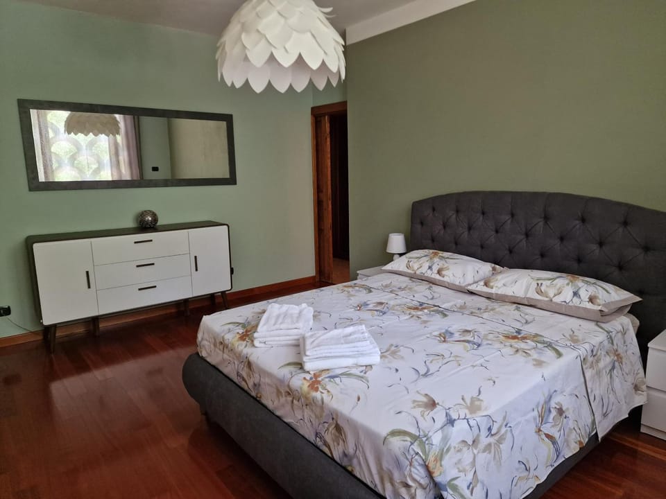 "Cortela" appartameni in villetta singola House in Lake Garda