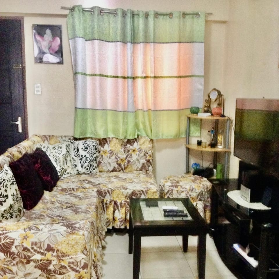 redwood fairview two bedroom Apartment in Quezon City