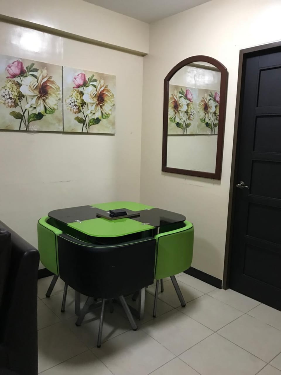 redwood fairview two bedroom Apartment in Quezon City