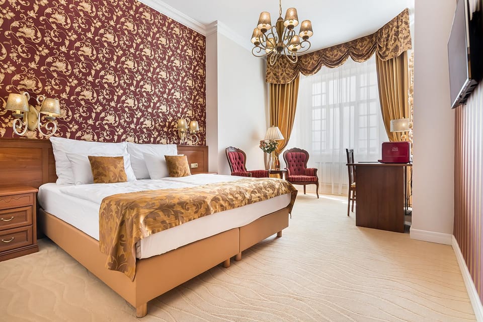 Bed, Photo of the whole room