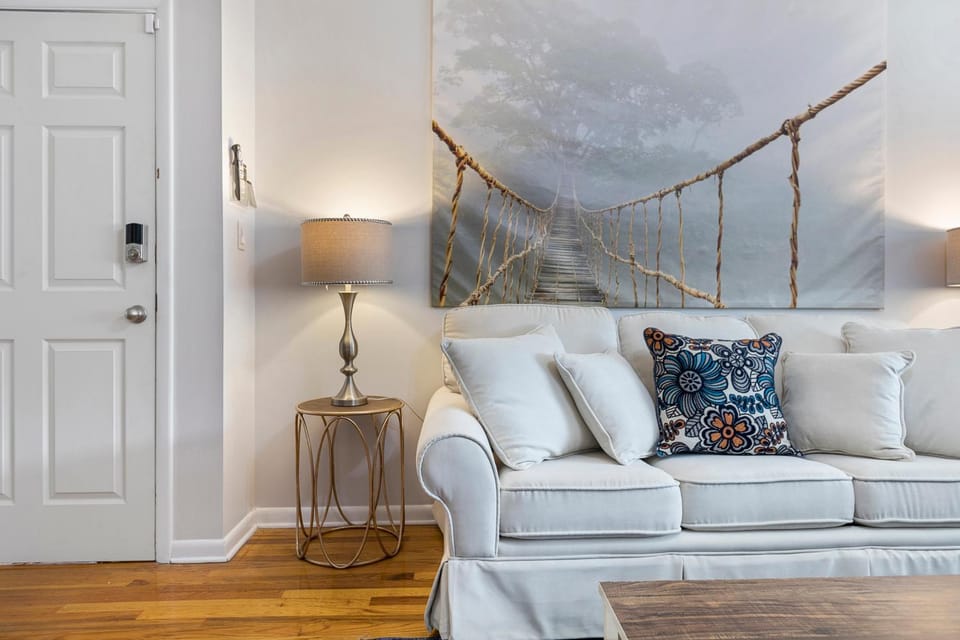 Close to NYC | King Bed | Free Parking Apartment in Bloomfield