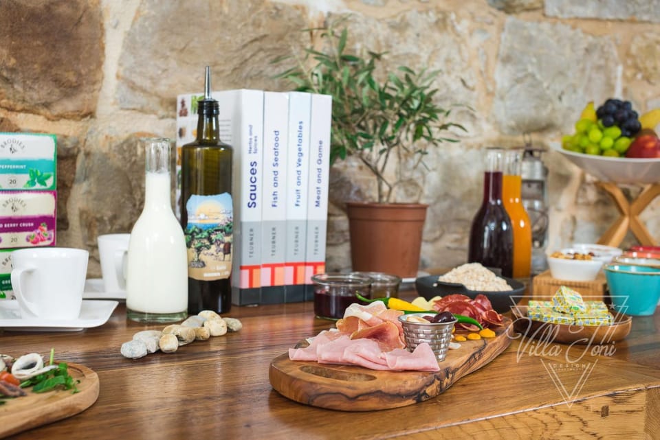 Villa Toni Design Apartments Bed and Breakfast in Split