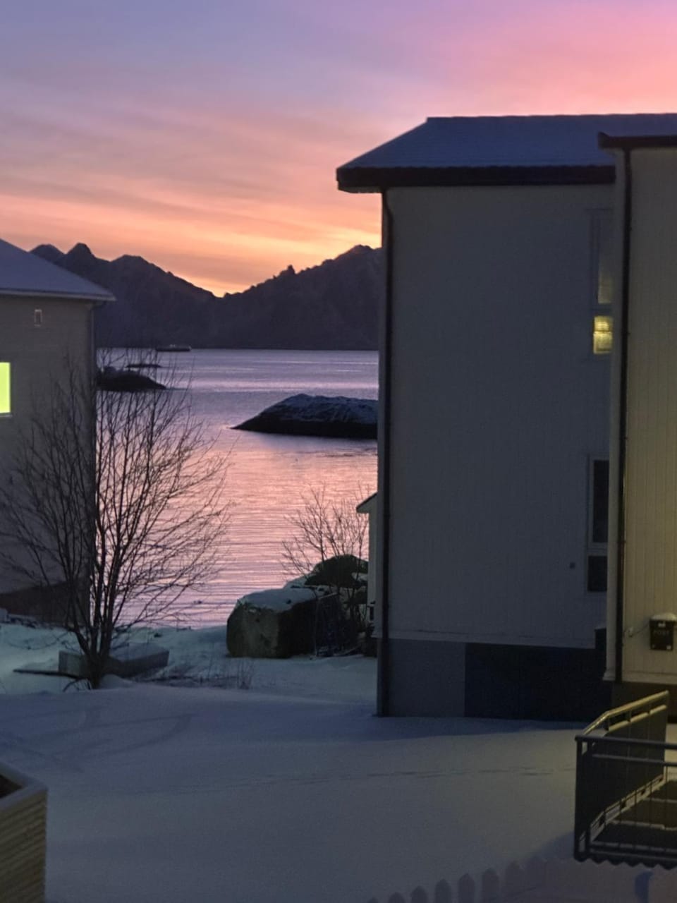 Koselig hus nært havet i Lofoten, Kabelvåg House in Lofoten