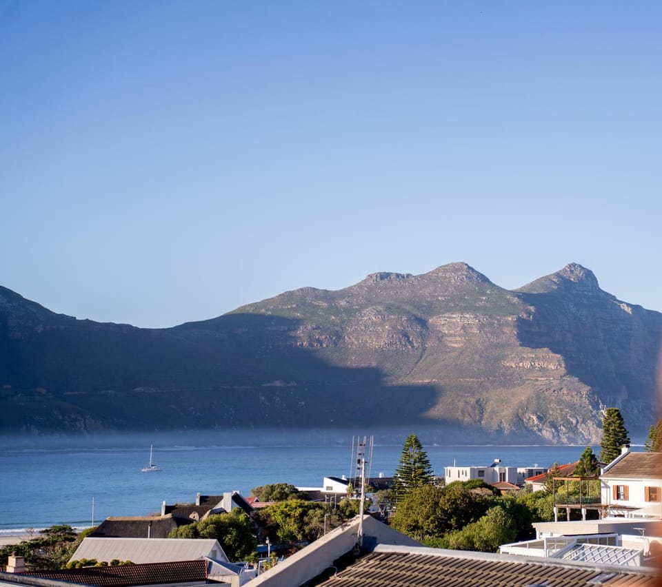 Living room, Mountain view, Mountain view, Sea view, Sea view, minibar