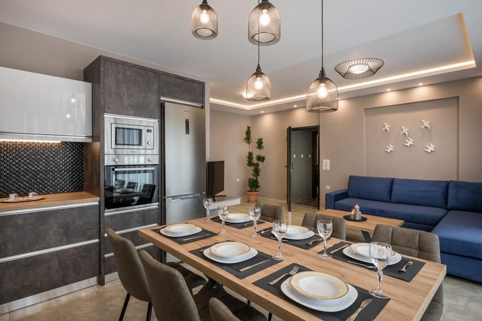 Kitchen or kitchenette, Living room