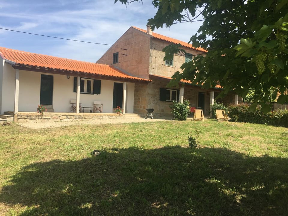 Property building, Day, Garden, Garden view