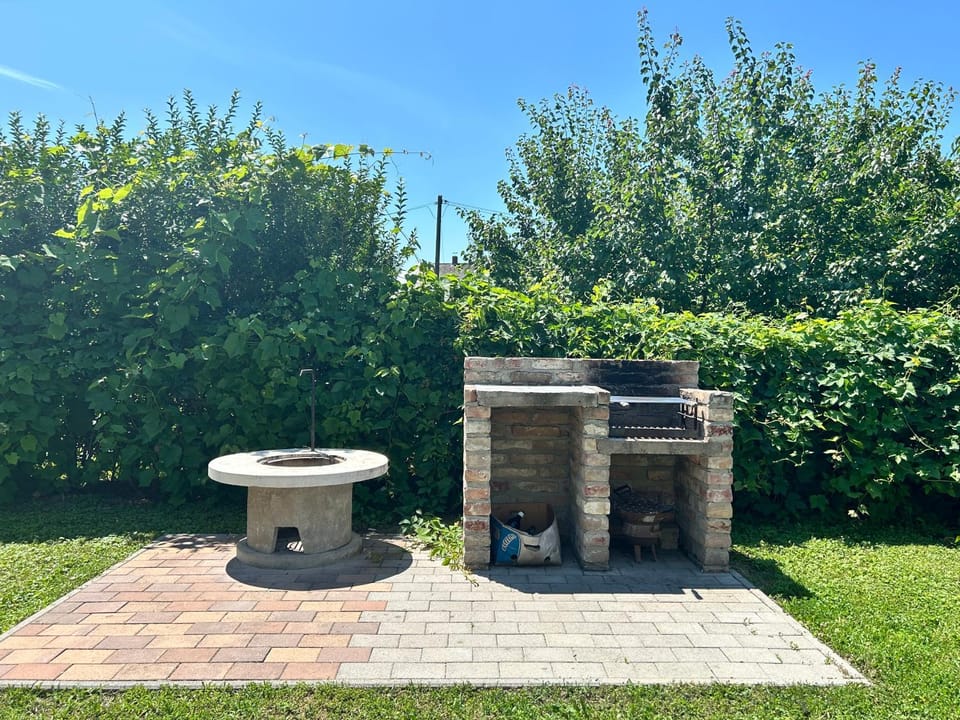 BBQ facilities, Garden