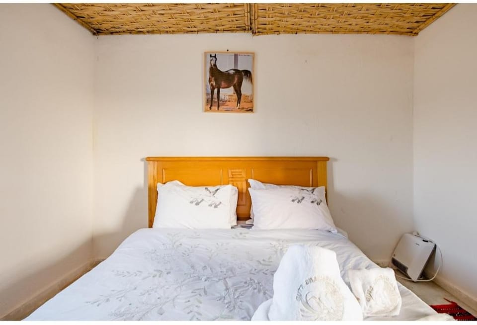 Gîte équestre Balade plage petit déjeuner au bord de la piscine Apartment in Casablanca-Settat