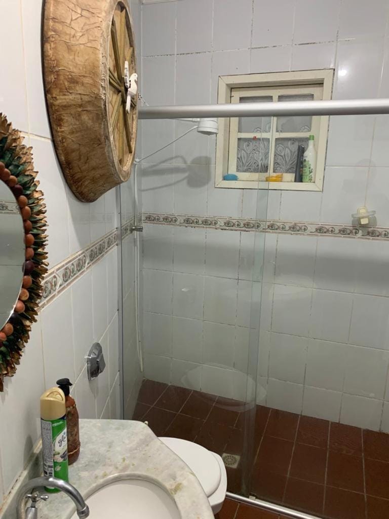 Shower, Toilet, Property building, Bathroom