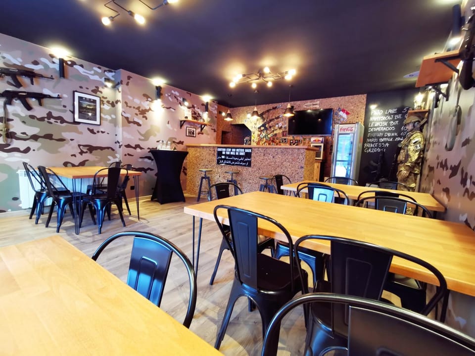 Lounge or bar, Seating area